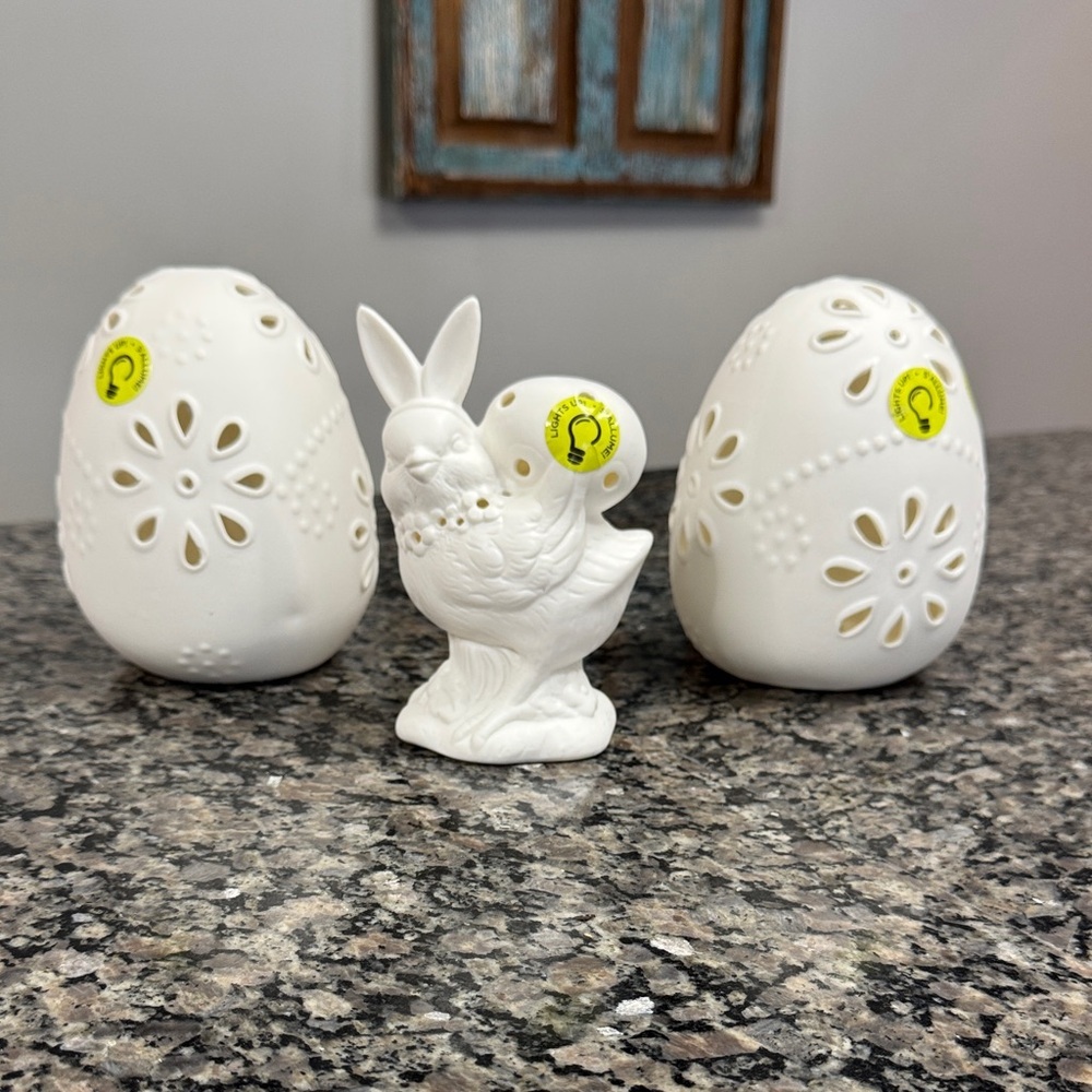 Make Market Light-Up Ceramic Easter Bunny Chic and light up Easter eggs NEW
